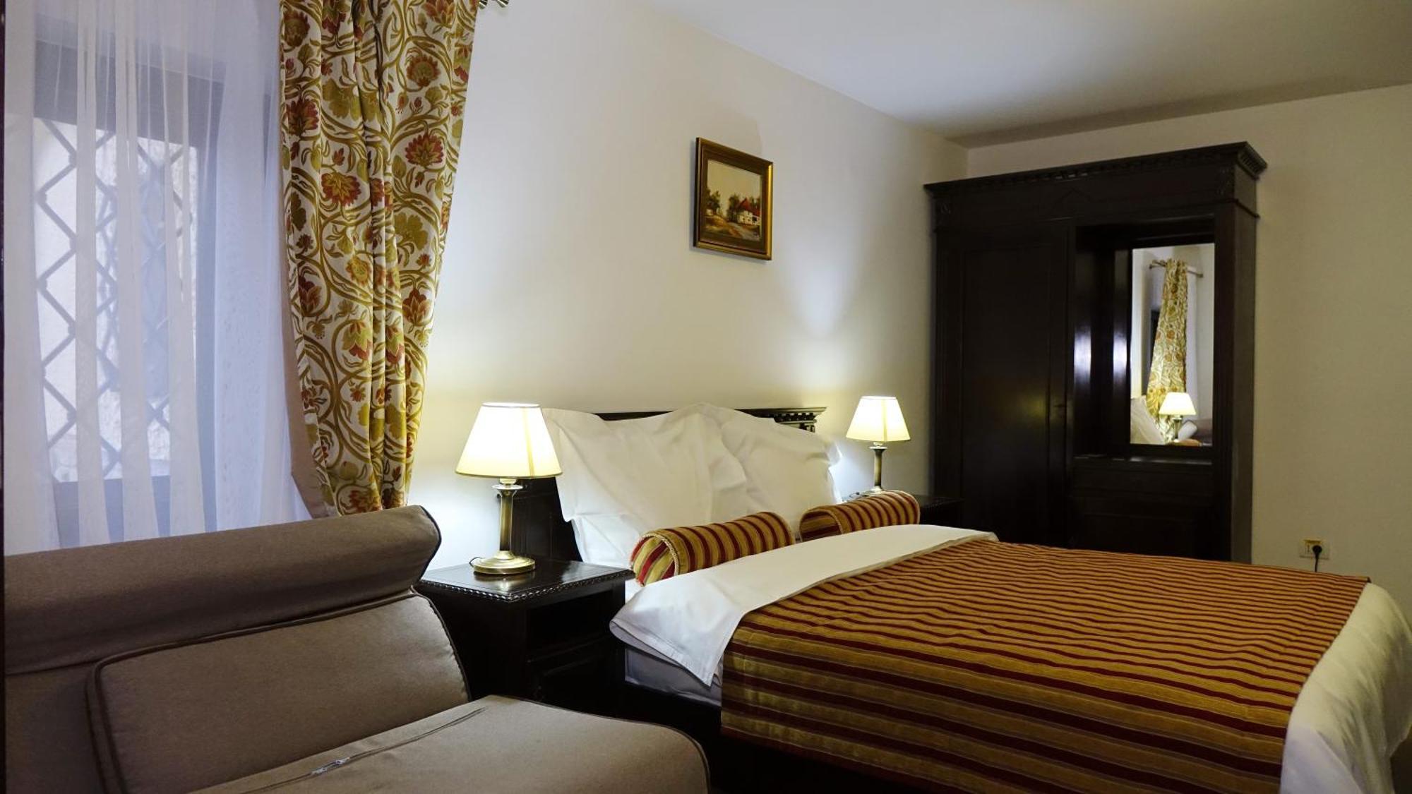 Vila Leonida - Resort Leonida Busteni Ngoại thất bức ảnh