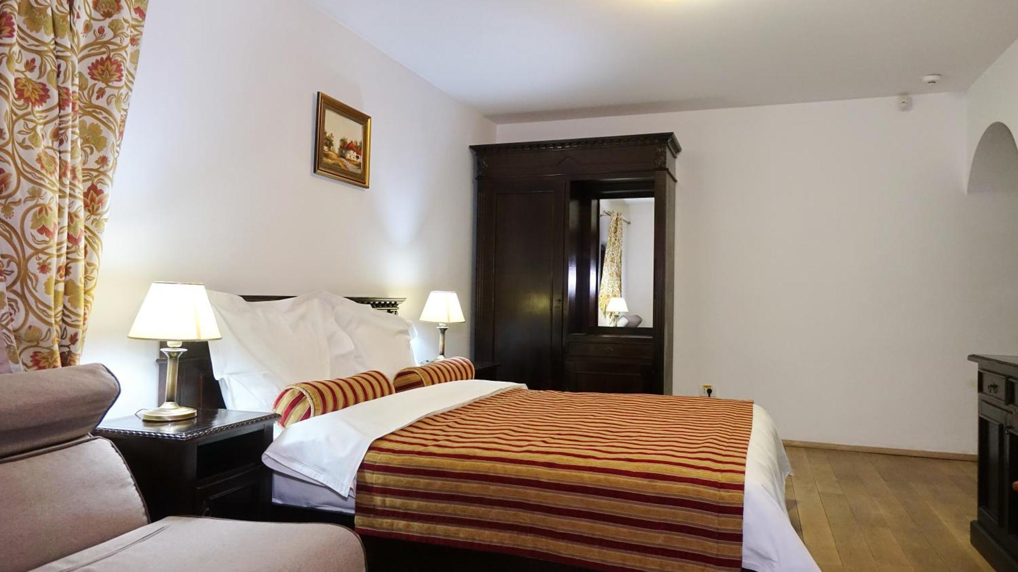 Vila Leonida - Resort Leonida Busteni Ngoại thất bức ảnh