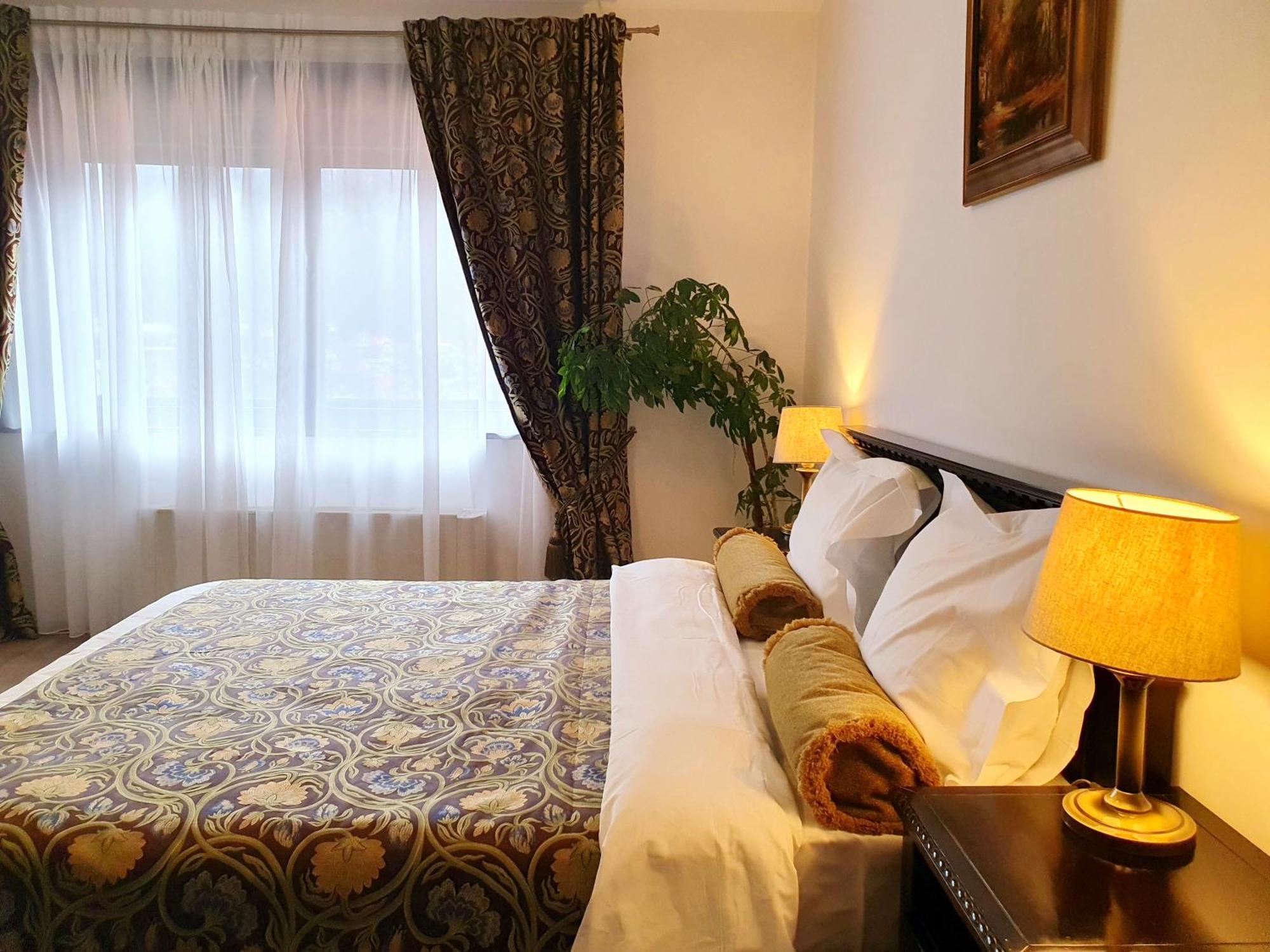 Vila Leonida - Resort Leonida Busteni Ngoại thất bức ảnh